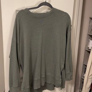 Aerie crewneck pullover in forest green